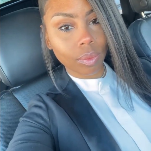 Meet your Posher, Mona - Picture 2 of 2